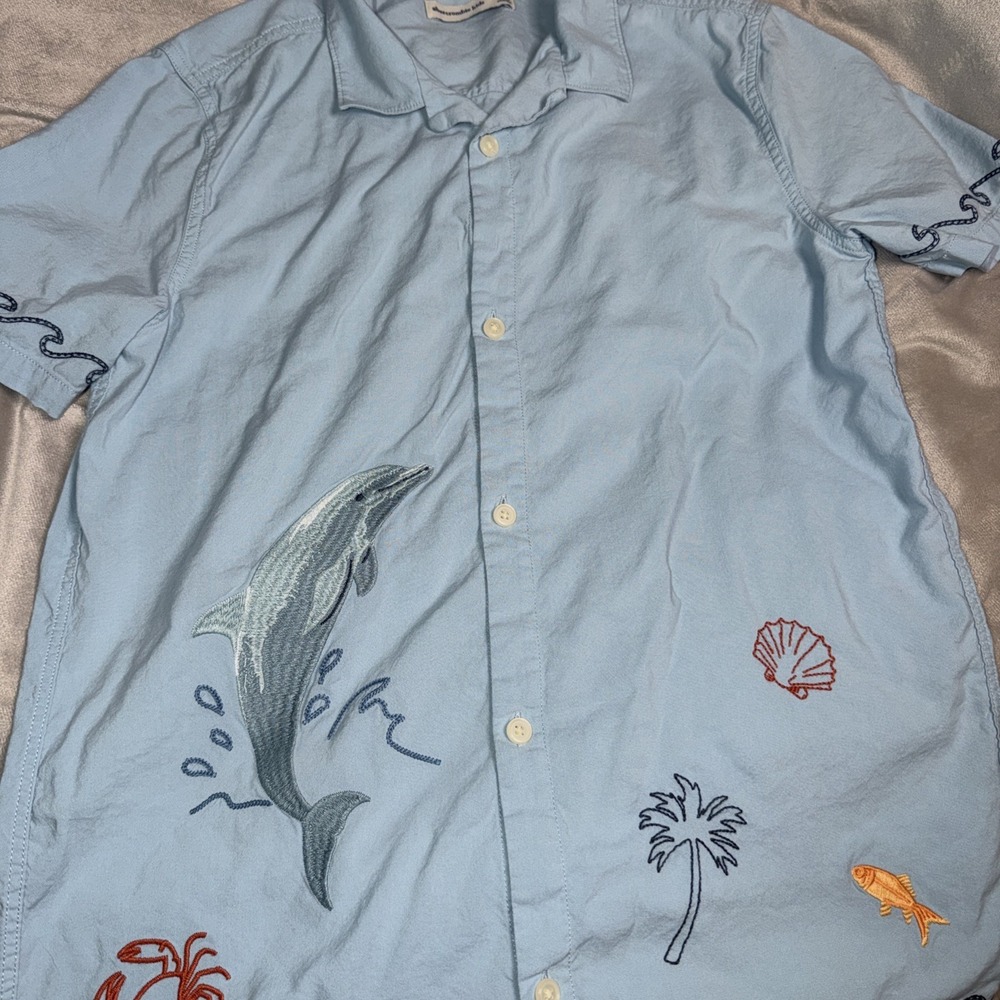 Abercrombie Kids Boy's 15/16 Embroidered Sea Life Summer Beach Camp Shirt